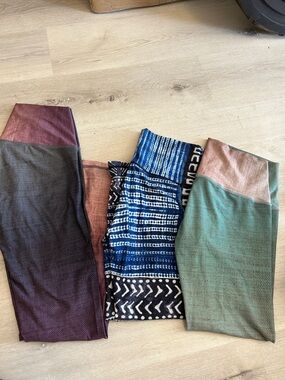 3 pairs Niyama Sol leggings 1st are full length other 2 are Capri style
